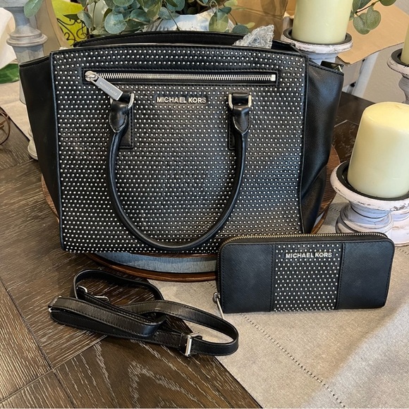 Michael Kors Black Studded Women's Bag with matching wallet - Picture 1 of 16